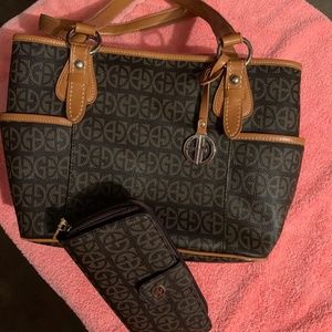 Giani Bernini Block Signature Tote